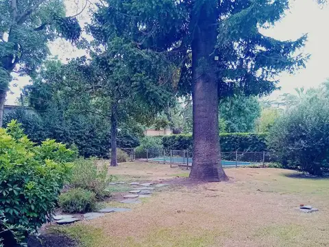 Casa de categoria en Parque Leloir