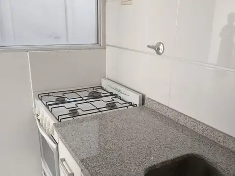 Departamento De 2 Ambientes Con Cochera Muy Luminoso