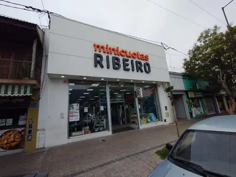 Local en venta en Los Hornos