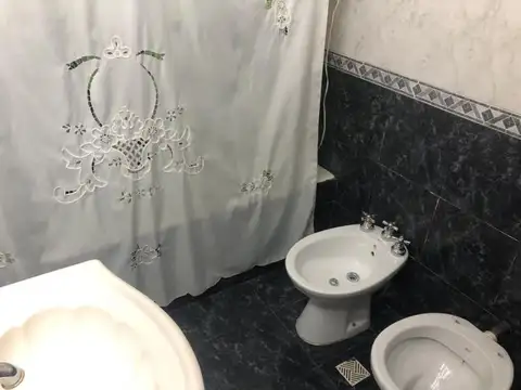 Pje Ivanowsky 1007 , Piso 0