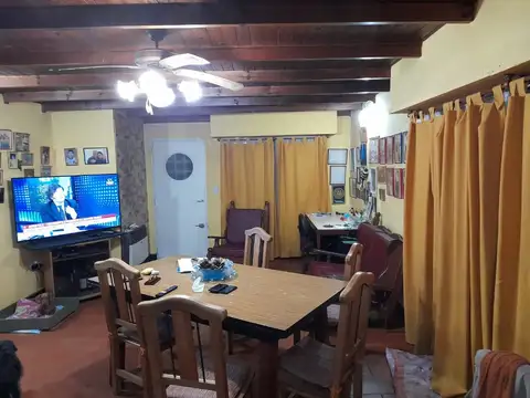 Casa en Venta en Luis Guillon, USD 100.000