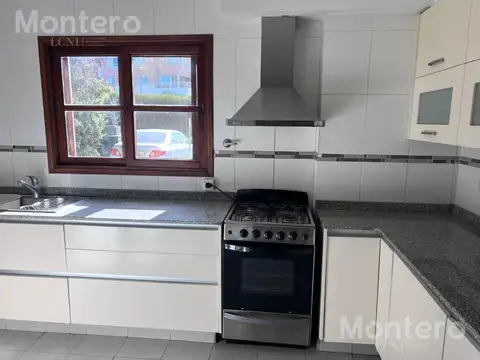 Casa en Alquiler de 3 dormitorios