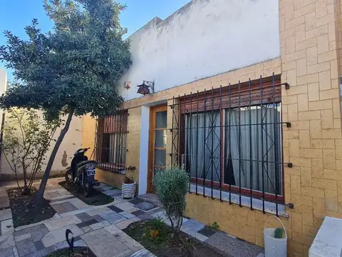casa de 3 dormitorios en ph en villa rosas