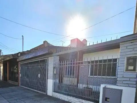 Chaco  al 4100 e/ Las heras y Parana