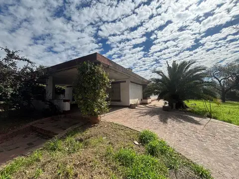 CASA EN VENTA EN PERGAMINO CON PATIO Y PILETA