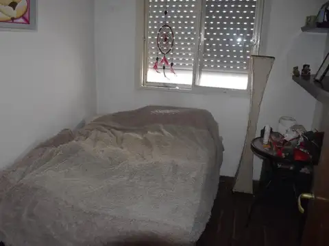 VENTA DE CHALET Y DOS MONOAMBIENTES.-