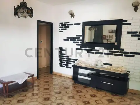 Se vende casa. Lujan