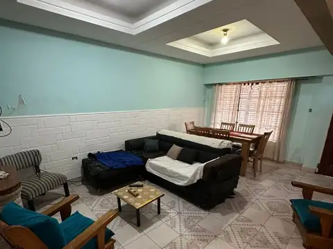 Casa 6 ambientes con 1 baño