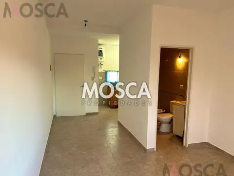 Monoambiente en alquiler Moreno centro