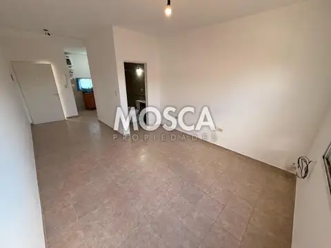 Monoambiente en alquiler Moreno centro