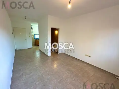 Monoambiente en alquiler Moreno centro
