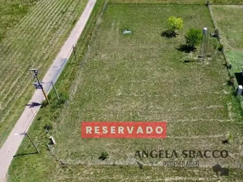 Hermoso Terreno en Altos de Robles. 