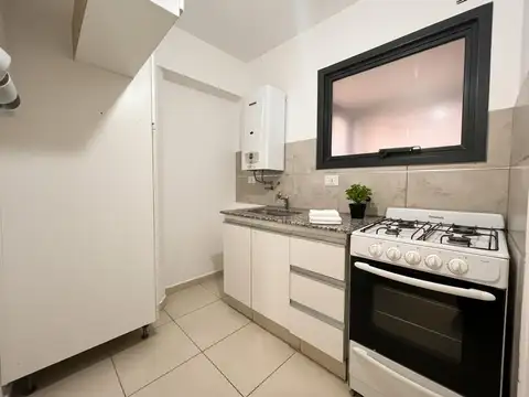 Arturo M. Bas 300, Piso 4°