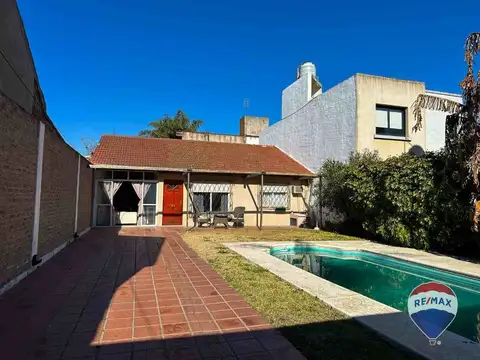 CASA EN VENTA 5 AMBIENTES CON PILETA EN EZEIZA