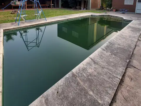 Galpón con quincho céntrico. Ideal inversión para disfrutar! 