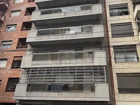 Alquiler. Depto. Semipiso. 4amb.120m2. Villa Urquiza. Cochera. Baul. SUM. Pileta.