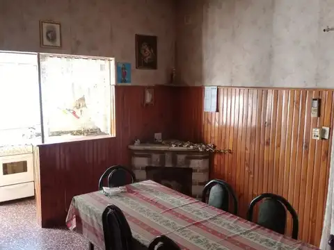Depto Tipo Casa 4 ambientes con 2 baños