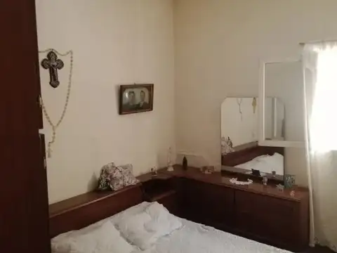Depto Tipo Casa en Venta 50 años