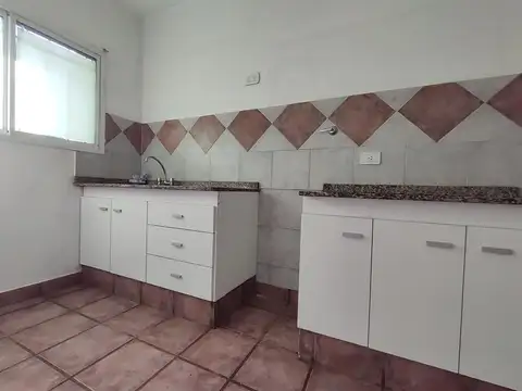 Depto Tipo Casa en Venta con 1 cocheras
