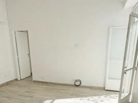 Departamento en Alquiler en Parque Chacabuco, $ 990.000