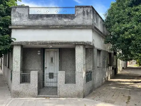 Casa 4 Ambientes en Venta – Caseros – Lote Propio