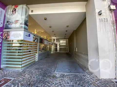 venta cochera en villa urquiza apto credito permuta planta baja y subsuelo