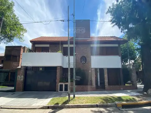 Casa Chalet  en Venta en Florida Mitre/Este, Vicente López, G.B.A. Zona Norte