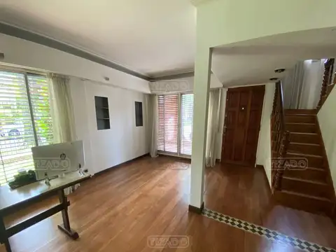 Casa 7 ambientes con 4 baños