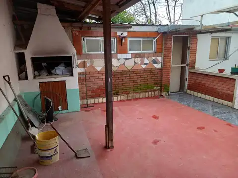 Gibson 3900, Piso PB