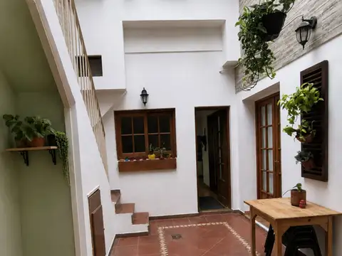 Depto Tipo Casa en Venta en Flores, USD 158.000