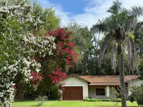 Isla de los Estados esquina  Los Reyunos 100