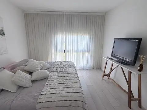 Departamento en venta. Barrio Náutico Canal.Terrazas al río.