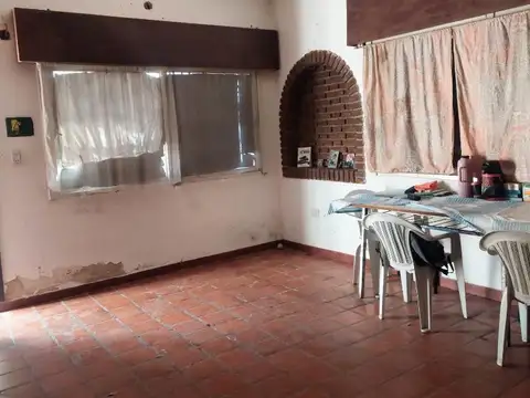 Casa en Venta con amplio parque, Apto Crédito.