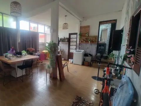Casa 4 ambientes con 1 baño