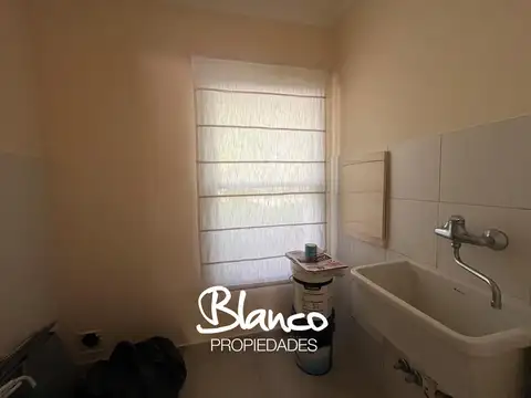 Casa en Alquiler al Oeste