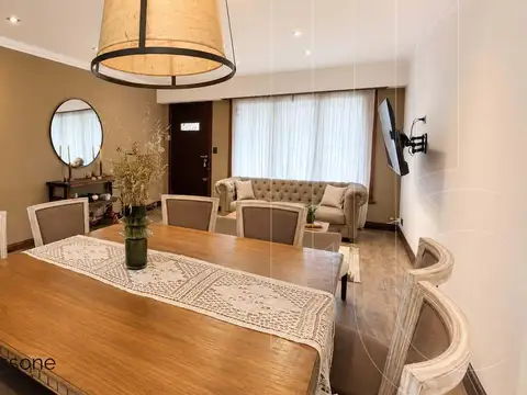 Casa con departamento 3 ambietnes en parque luro