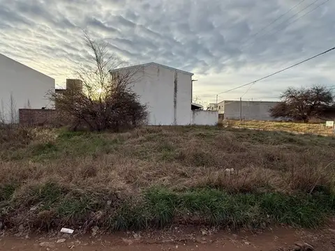 Terreno en Wilde y Ferrando