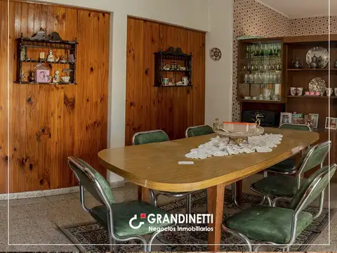 Casa en Venta con 1 cochera