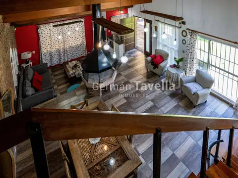 Casa en Venta con 2 cocheras