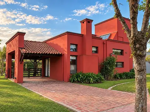 Casa de 5 ambientes, excelente estado