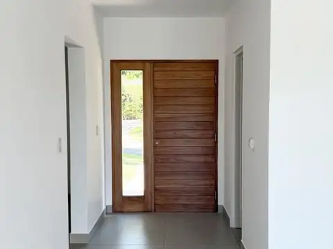 Casa en Venta en Pilar del Este - Santa Guadalupe, USD 200.000