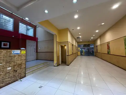 Amplio Local en Almagro en Excelente Zona Comercial