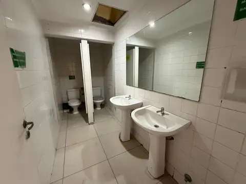 Amplio Local en Almagro en Excelente Zona Comercial