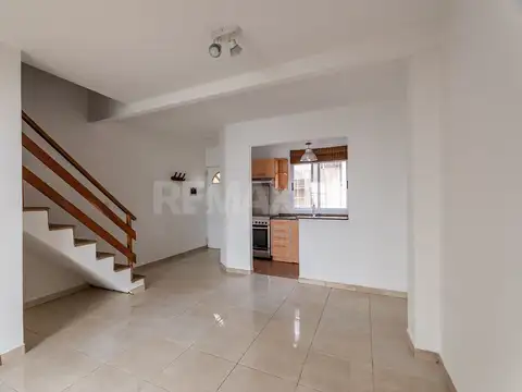 Depto Tipo Casa 4 ambientes con 1 baño