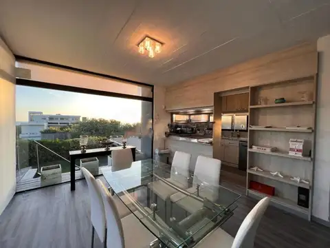 Casa 5 ambientes con 3 baños