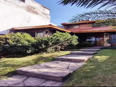 EXCELENTE PROPIEDAD EN LOMAS DEL MIRADOR