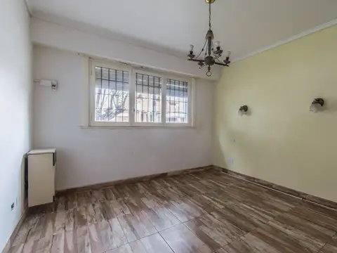 Casa en Venta en Bernal Oeste, USD 88.000