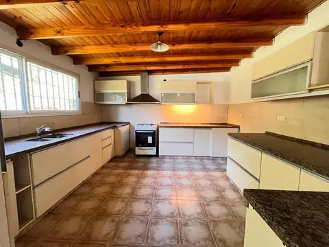 EXCELENTE QUINTA EN LOMA VERDE