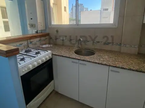 Departamento de 3 Dormitorios Reciclado en Venta