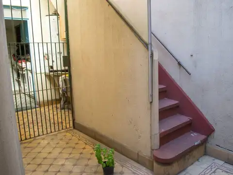 Depto Tipo Casa en Venta en Pompeya, USD 220.000